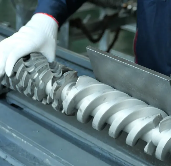 Aisea e aliali mai ai pea laina uliuli i le extruder? O lenei tusiga o loʻo aʻoaʻoina oe i le auala e vave iloa ai pe mafua ona o se faʻafitauli i le paelo poʻo le sikulima.